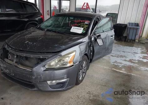 2015 Nissan Altima 2.5 S from USA, damaged, VIN 1N4AL3AP7FC457152